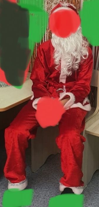 Продам костюм Санты до 145 см