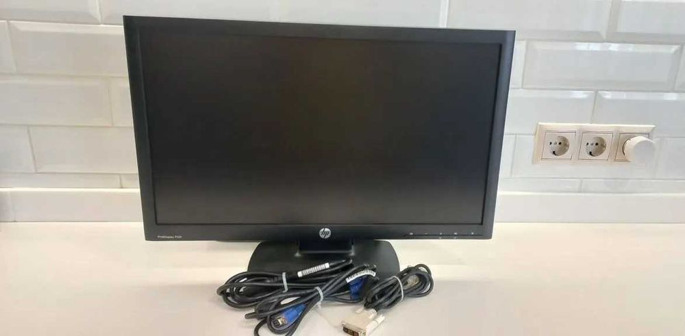 Продаю новый монитор, в коробке, HP ProDisplay P221