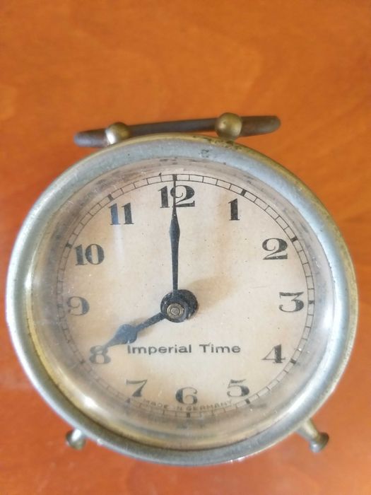 Стар будилник механичен