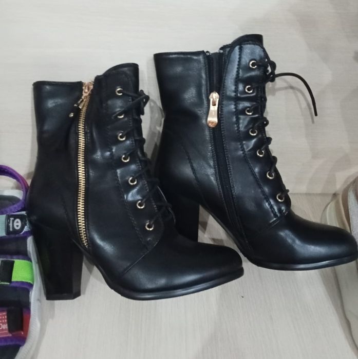 Продам сапожки из натуральной кожи. Зимние и демисезон.