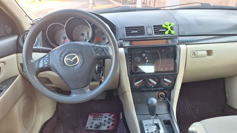 Mazda 3i американец