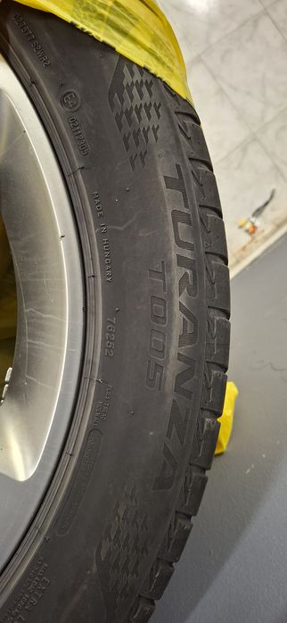Комплект оригинални джанти Jeep 20" с летни и зимни гуми на 3г.