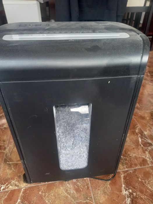 Шредер ,,Hama,,