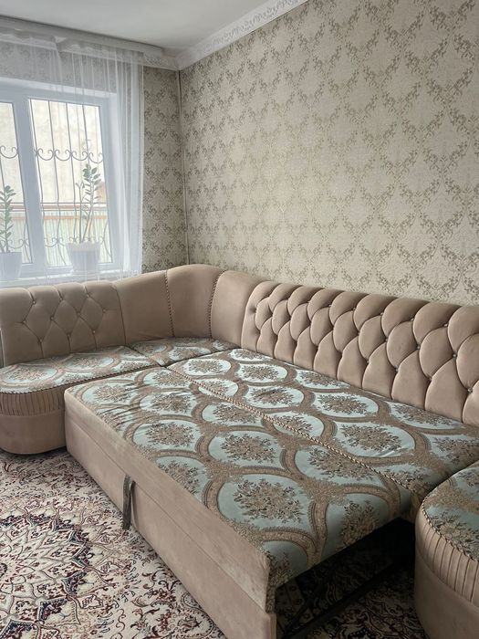 Жұмсақ әрі кең бұрыштық диван сатылады