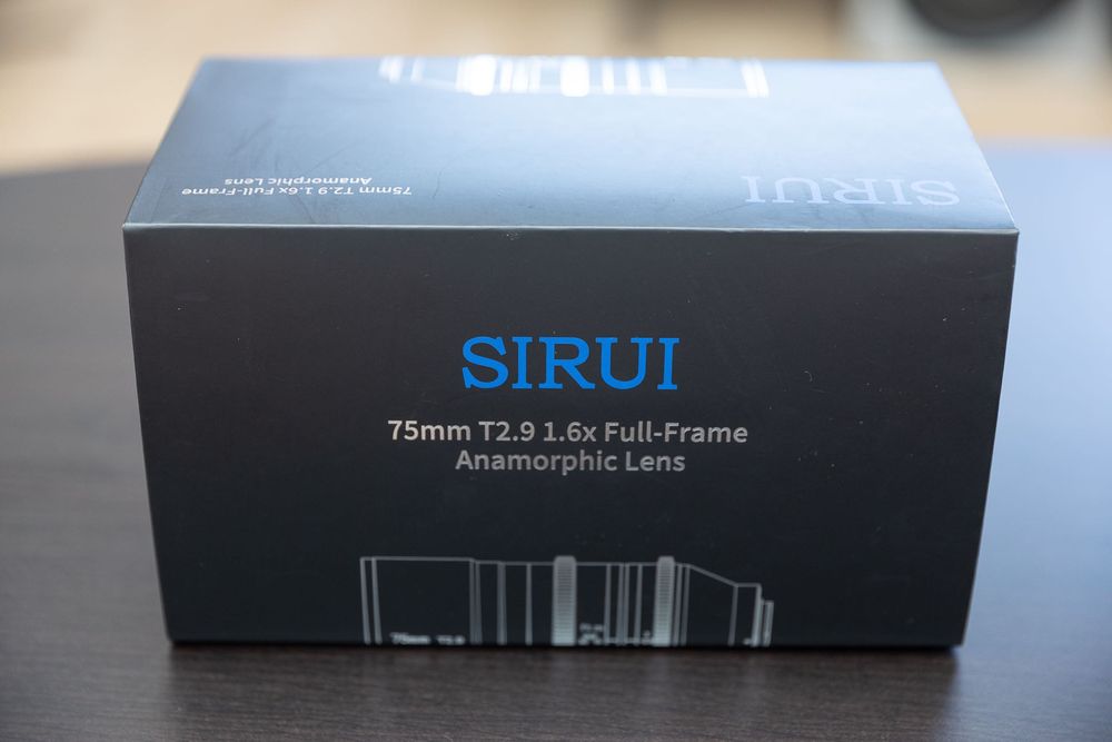 Vand obiectiv anamorphic Sirui 75mm T2.9 1.6x full frame RF mount
