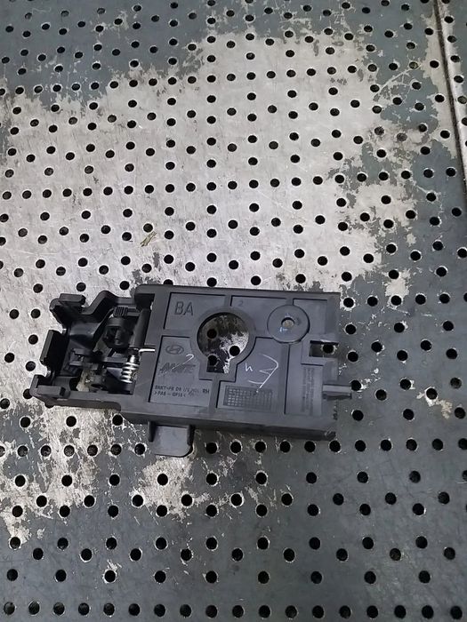 Maner interior usa dreapta fata hyundai i10 ba ia 82620b4010