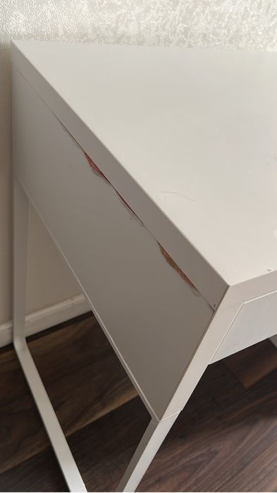 Отдам бесплатно с самовывозом столы икеа