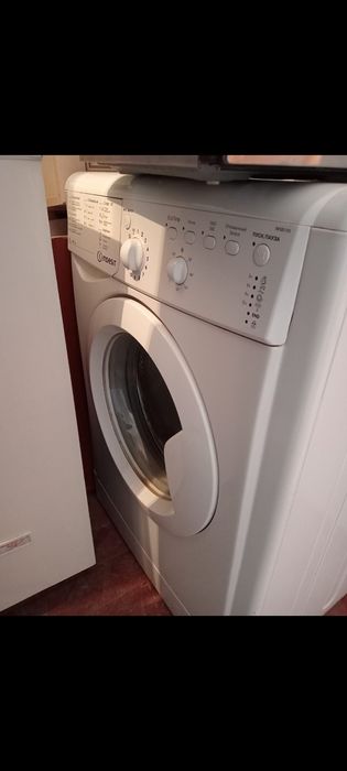 Продам стирает отдимает после стирке дверь не открывается