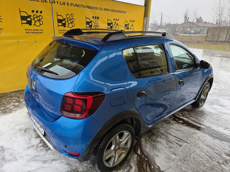 Vand Dacia Sandero Stepway 12/2019 si 23500km