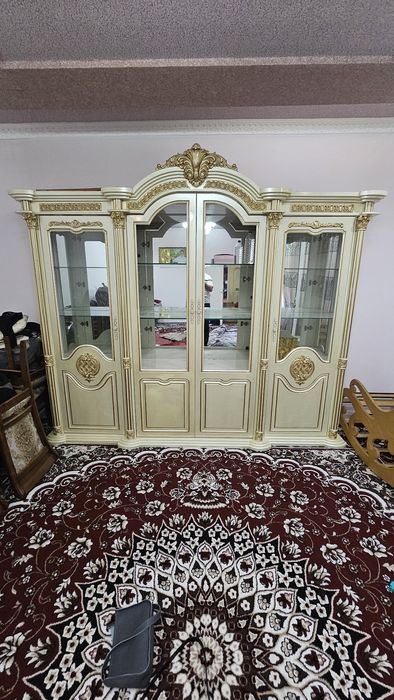 Mehmonxona uchun mebel