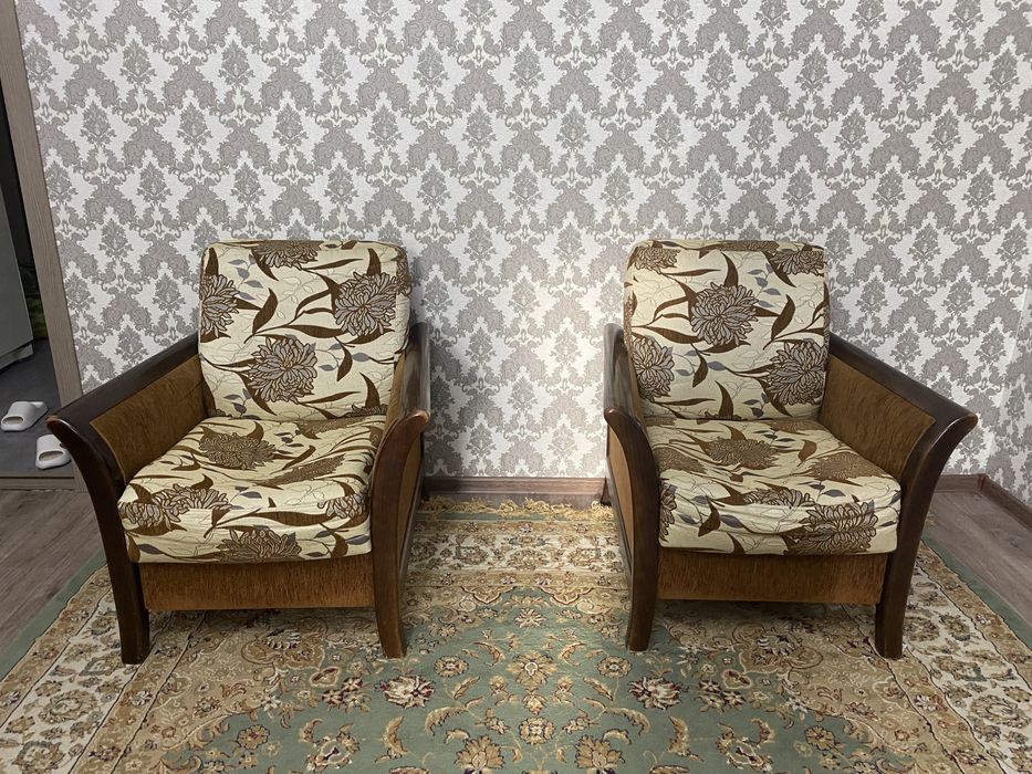 Диван с креслами