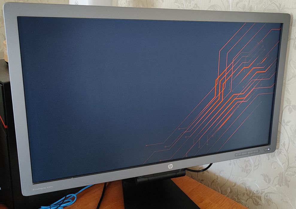 HP elitedisplaye271i