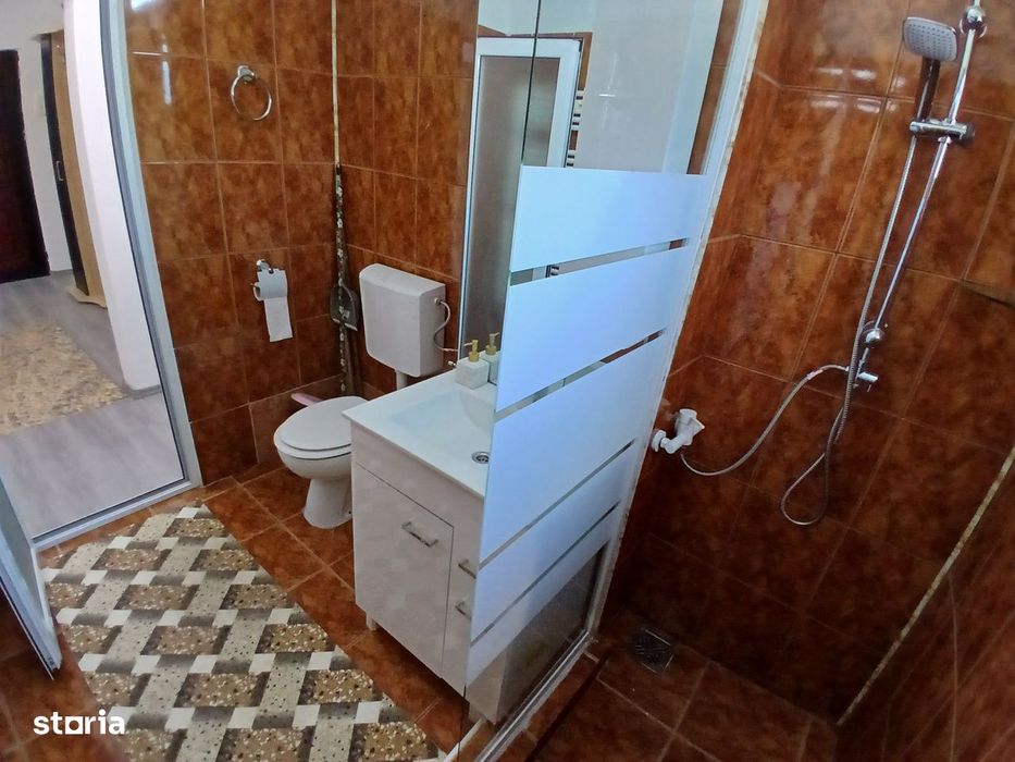 Vand Apartament 2 camere SUPERB,RENOVAT mobilat si utilat