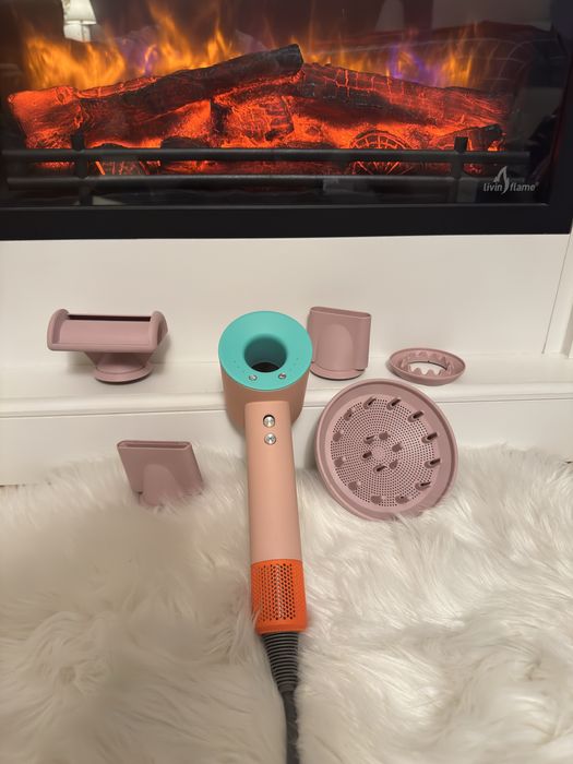 Uscator de par Dyson Supersonic HD07