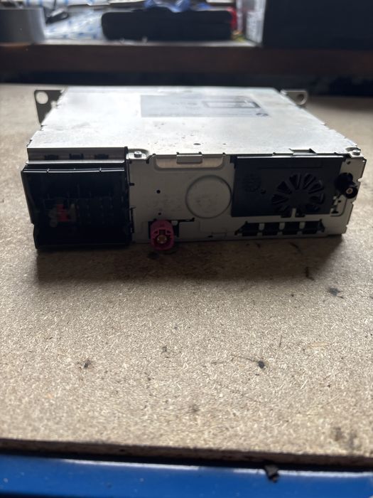 CD за бмв ф10 520д