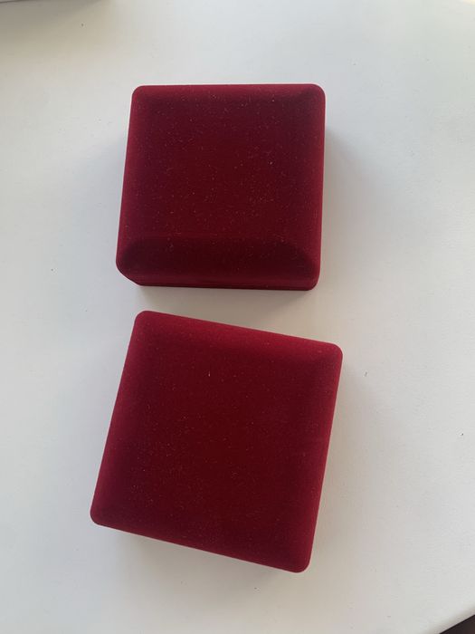 Коробки бархатные новые