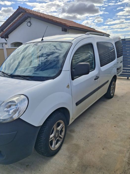 Vând Renault Kangoo 2010 1.5 DCI 2.000€ negociabil