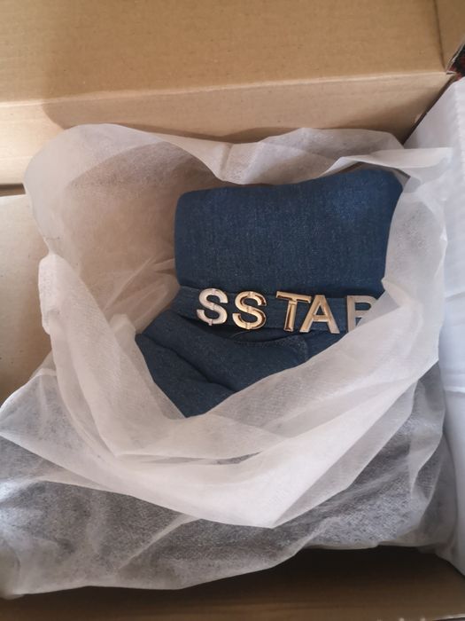 Чисто нови дамски боти