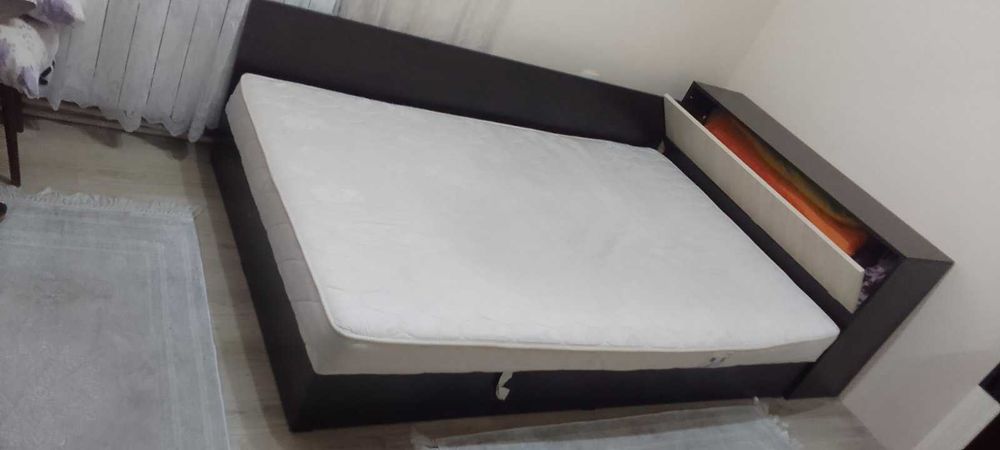 Спалня с матрак 120/200