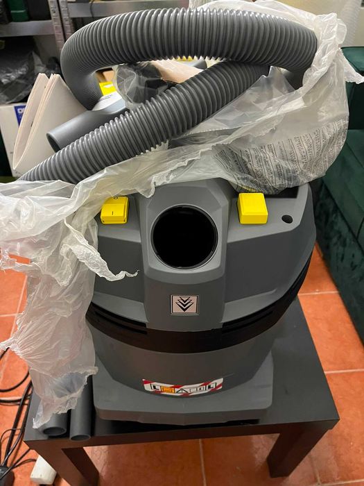Aspirator umed/uscat Kärcher NT 22/1 Ap L, putere: max. 1300 W, filtru cartuș PES