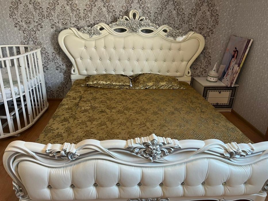 Спальный гарнитур