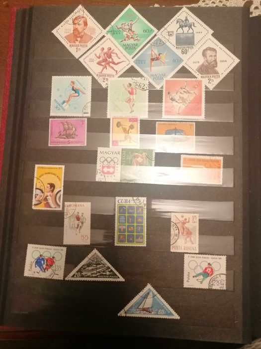 колекция от пощенски марки в класьор