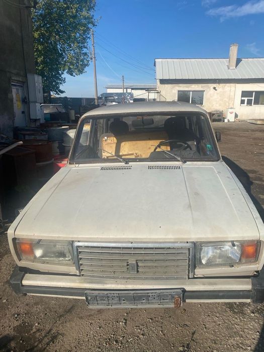 Лада 2105 1990г. на части