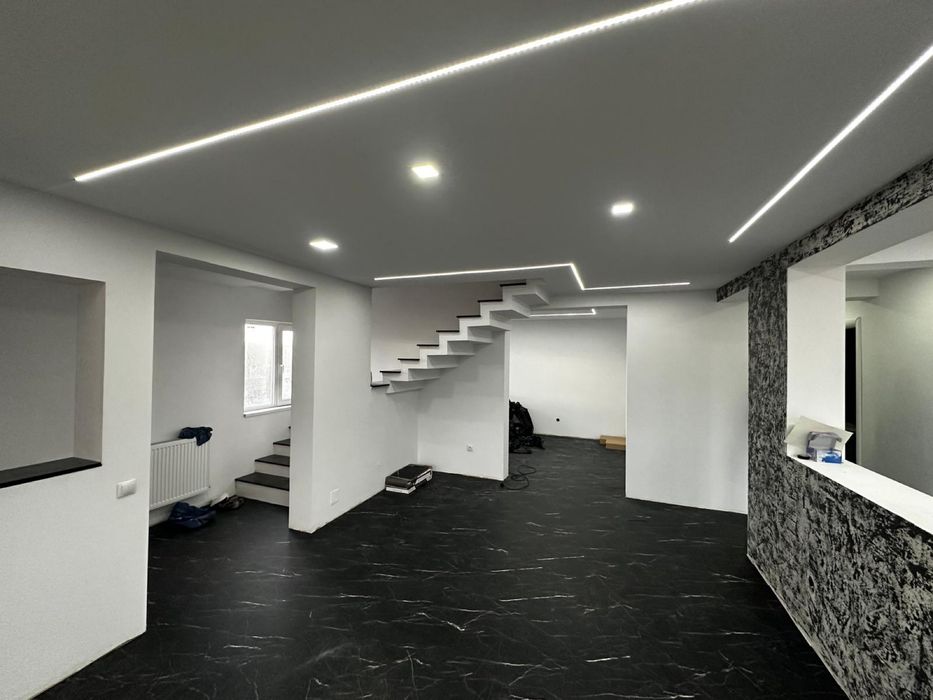 Echipa serioasa cu lucrari de referinta si experienta ae 25 ani