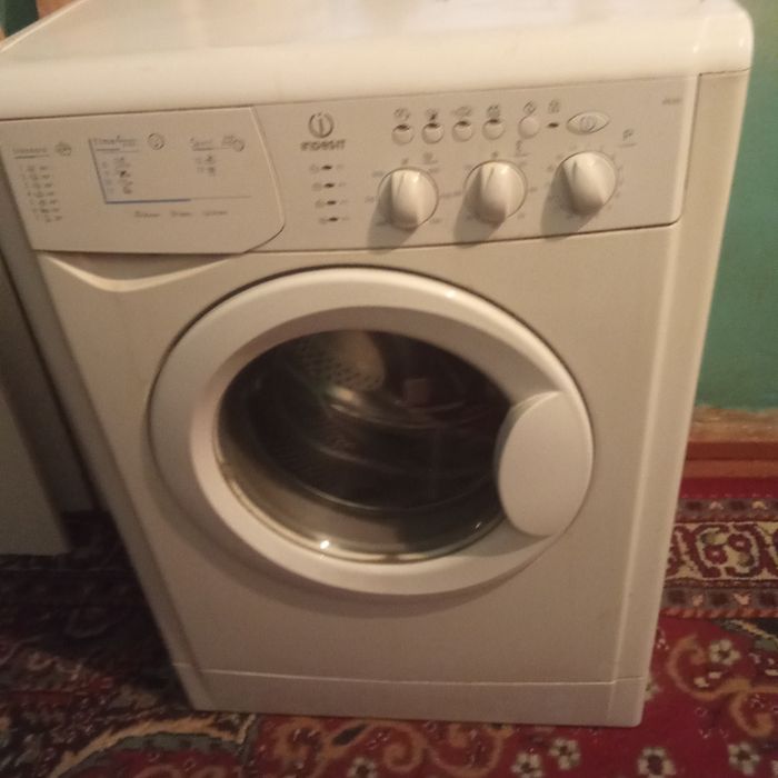 Стиральная машина indezit