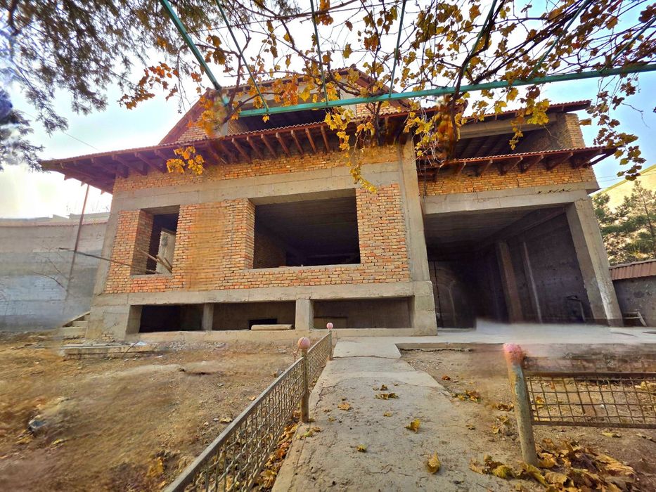 Вайида 3 каватлик хонадон сотилади