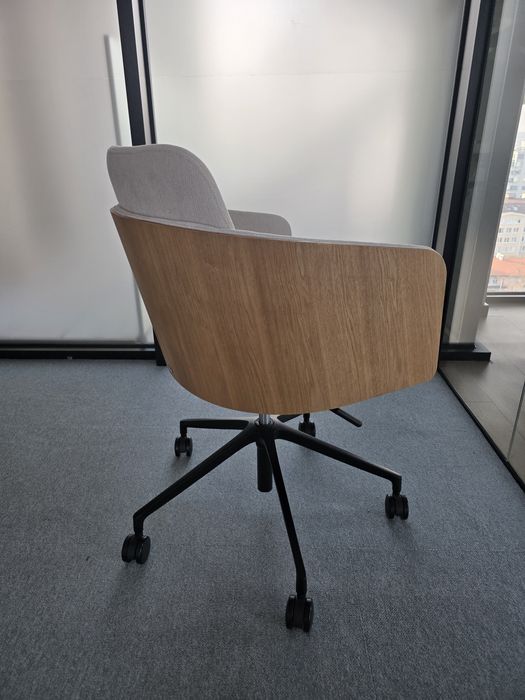 Пълно офис обзавеждане