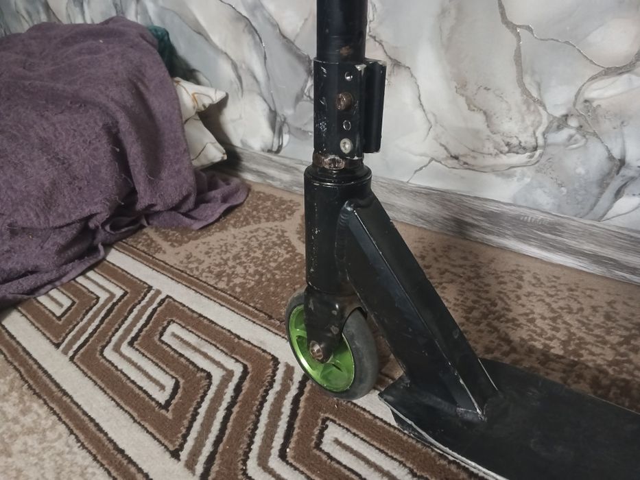 продам трюковой самокат