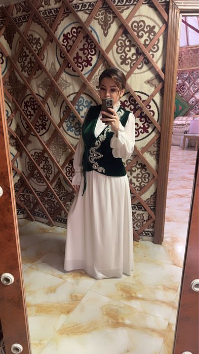 Продам белое платье