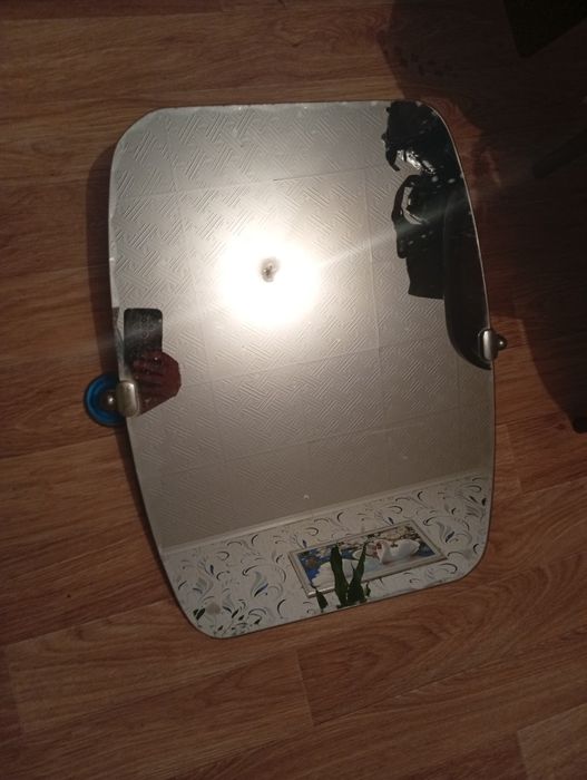 Продам зеркало для ванной комнаты