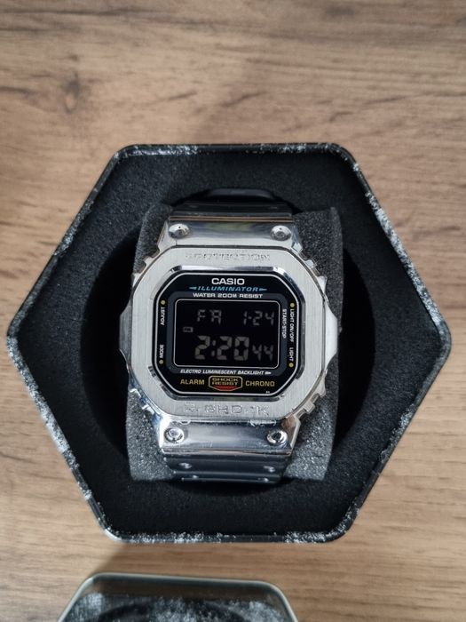 Casio g-shock dw-5600