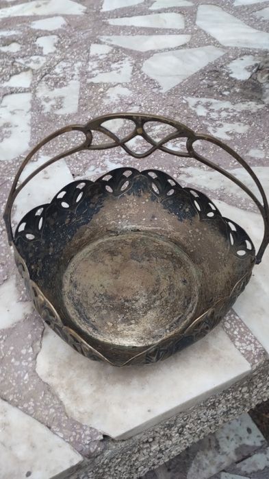 Посребрена бонбониера стил Арт Нуво