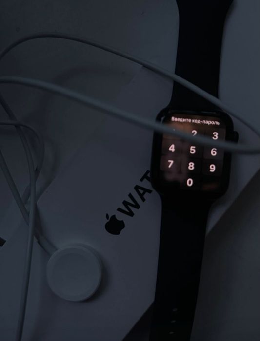 Продам Apple Watch SE 2 44 mm