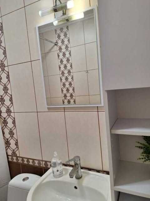 Продава се Двустаен апартамент в София, Център - 75 кв.м за 2467 €/кв.м - Снимка #2