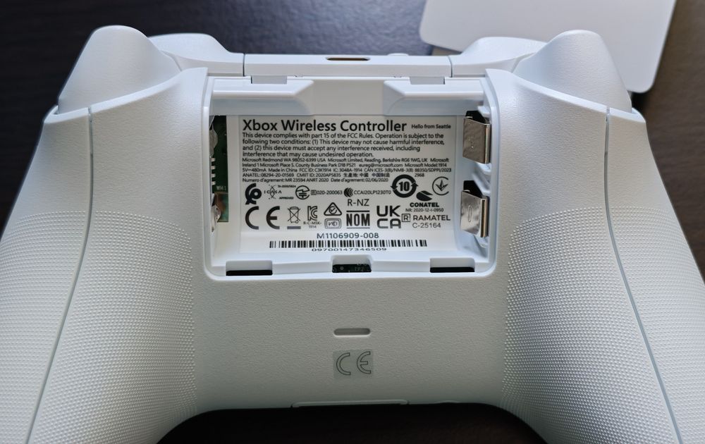 Official Microsoft Xbox Wireless Controller Robot White Series X|S PC Bluetooth USB-C New