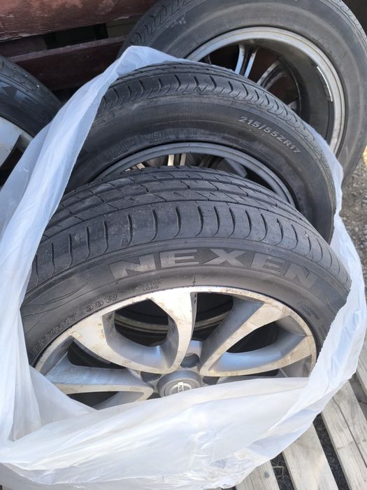 Продам срочно б/у шины с дисками