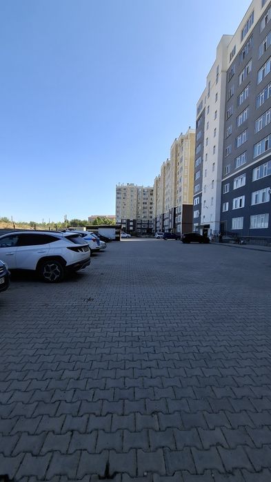 Продам 2кв район юго восток 87/2