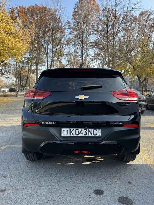 Tracker2 qora rang sotiladi