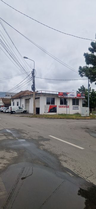 Inchiriez spațiu comercial