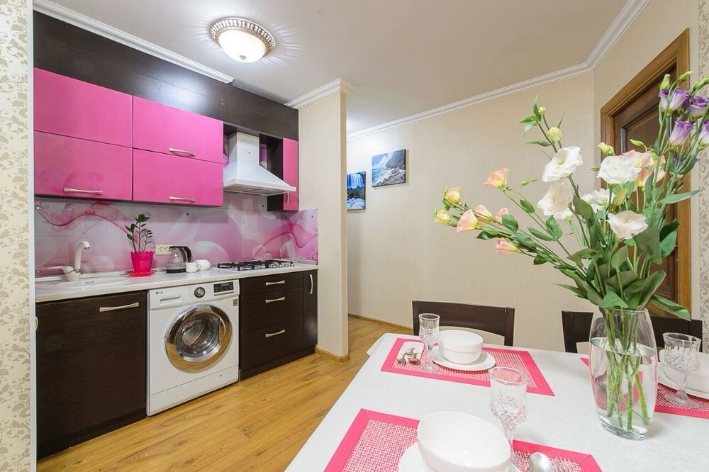 Посуточно трехкомнатная Шевченко 75