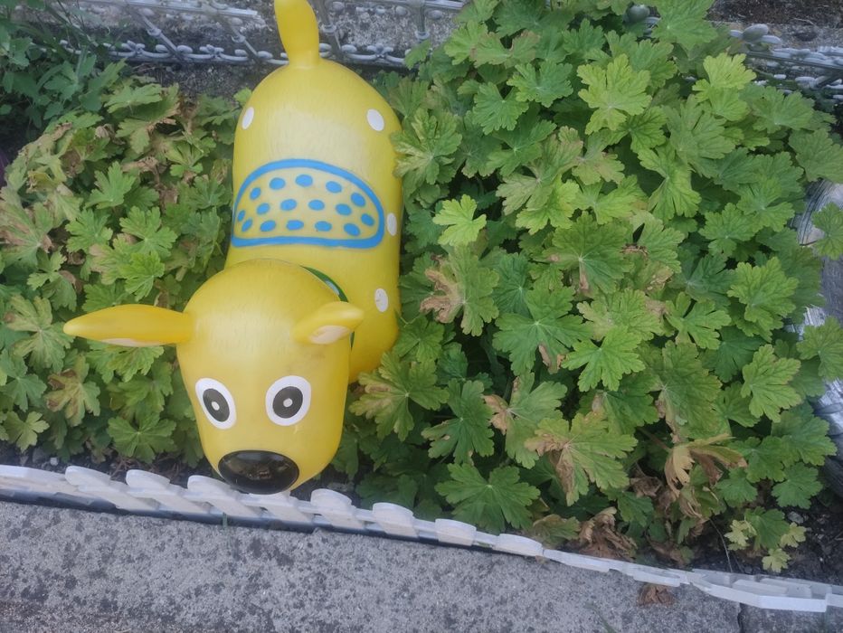 Жълто и червено гумено магаре за скачане