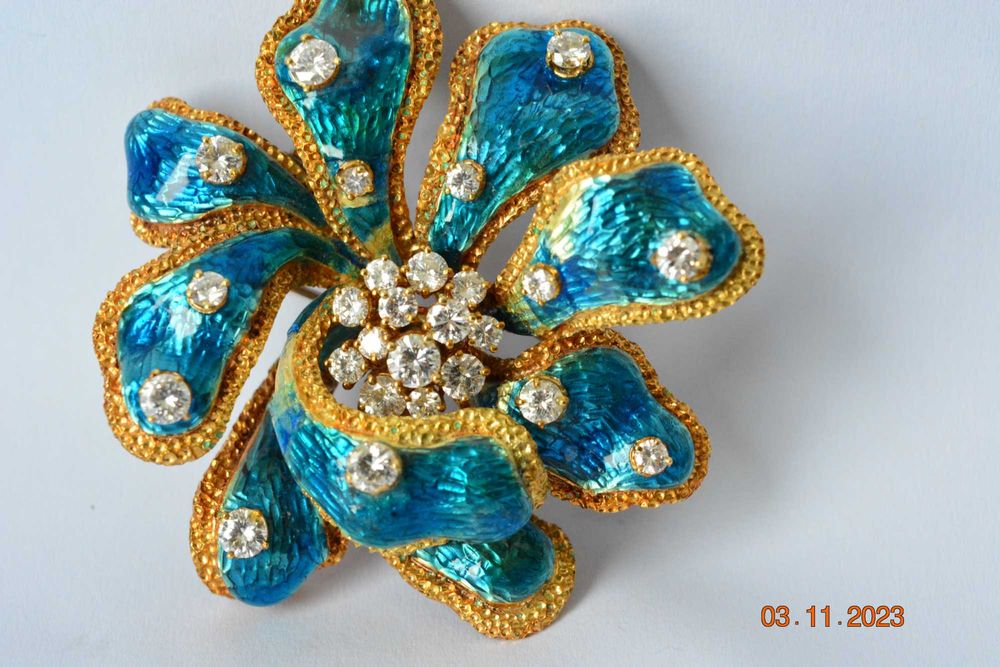 Антична английска брошка с 26 брилянта/диаманта