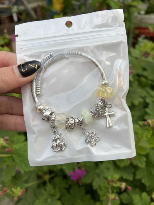 Гривна с твърда верижка