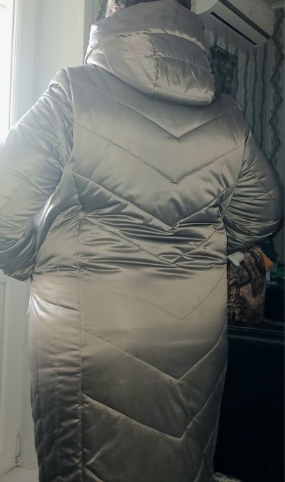 Продам зимний пуховик
