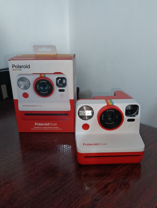 Polaroid Now Фотоапарат за инстантни снимки