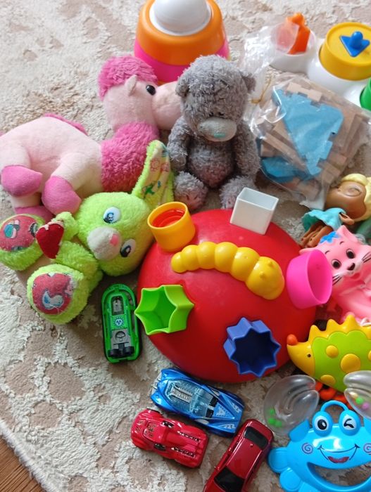 Продам детские игрушки